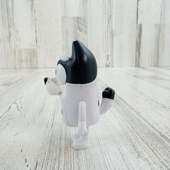 Bluey Figure Uncle Stripe FAMILY Heeler Aunt Trixie Puppy Socks Muffin LOT Blue - Picture 13 of 16